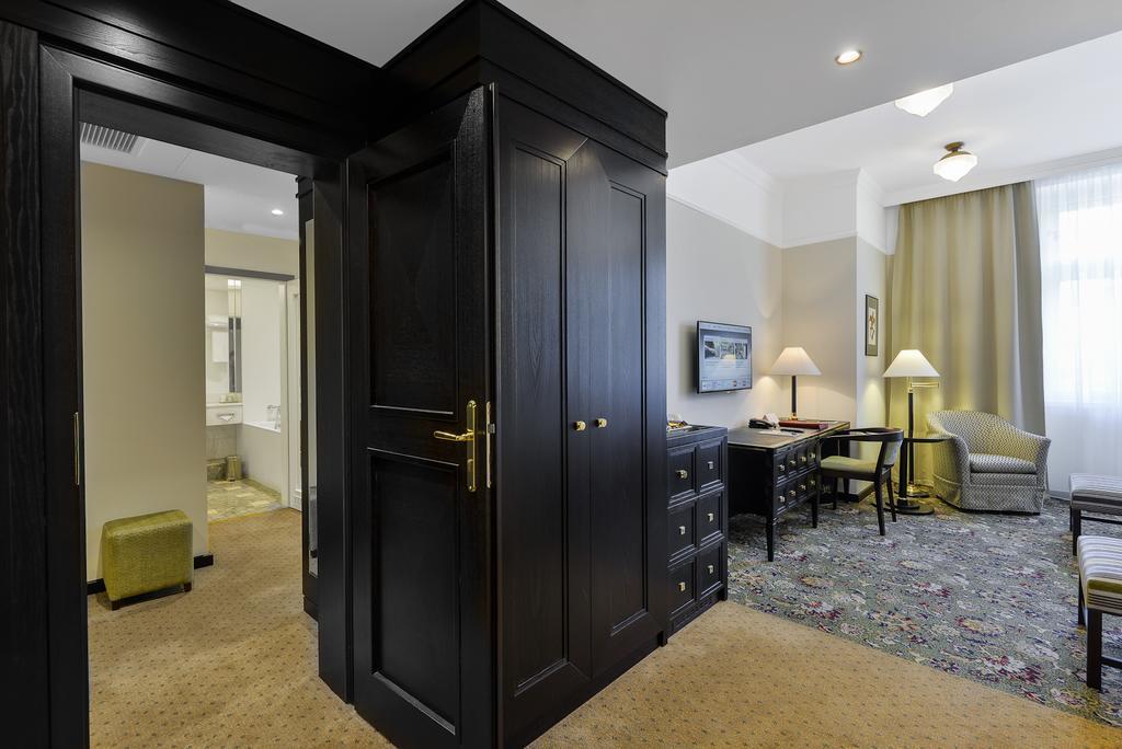 Savoy Hotel